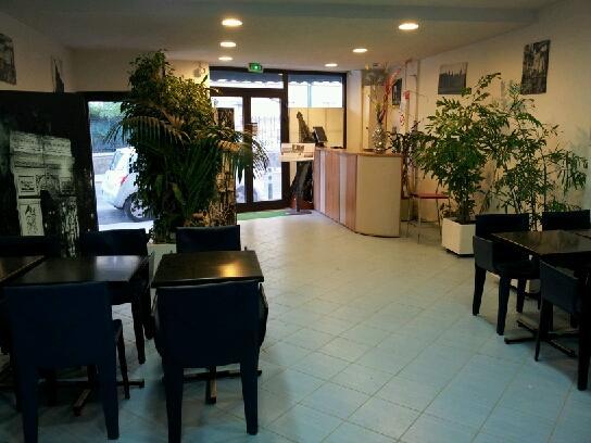 Hotel Royal Colombes Aulnay-sous-Bois Bagian luar foto